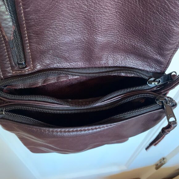 Dark Brown Leather Crossbody Bag Purse Multiple Compartments Perfect for Travel - Picture 4 of 9